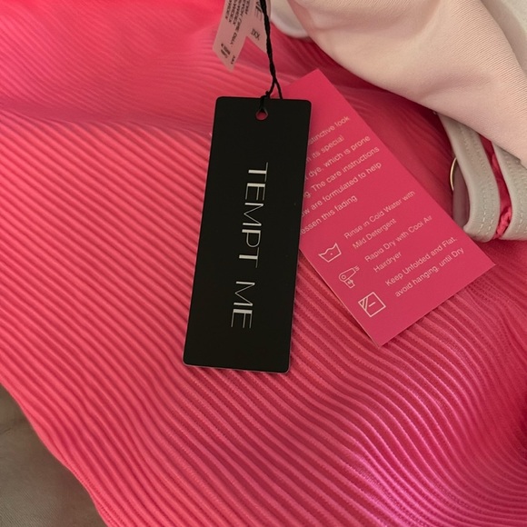 Ribbed Vibrant Pink Swimsuit one piece, white trim, elegant classic NWT-XXL - Picture 6 of 9